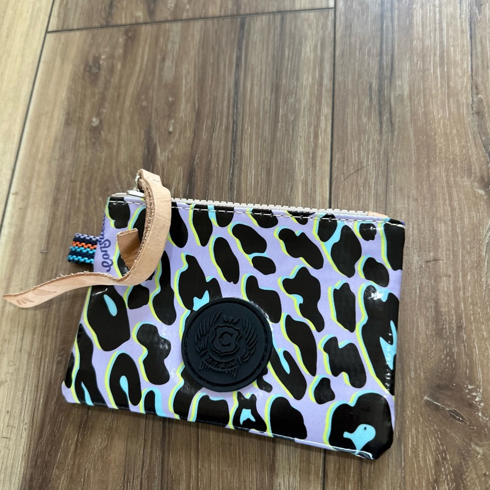 Consuela lavender leopard keychain - Picture 3 of 4